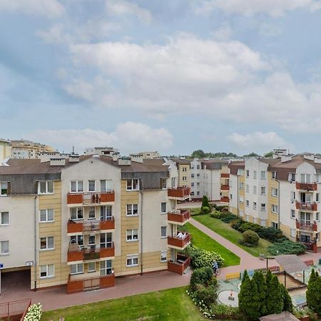 Cozy Apartment With Parking In Warsaw Ursus By Noclegi Renters Экстерьер фото