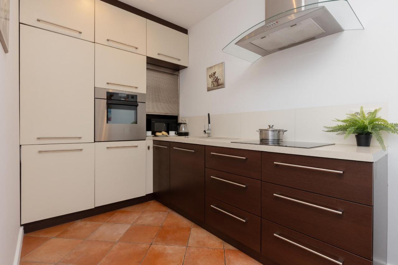 Cozy Apartment With Parking In Warsaw Ursus By Noclegi Renters Экстерьер фото