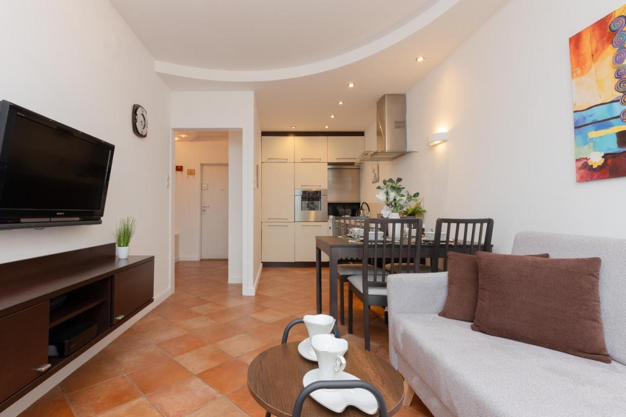 Cozy Apartment With Parking In Warsaw Ursus By Noclegi Renters Экстерьер фото