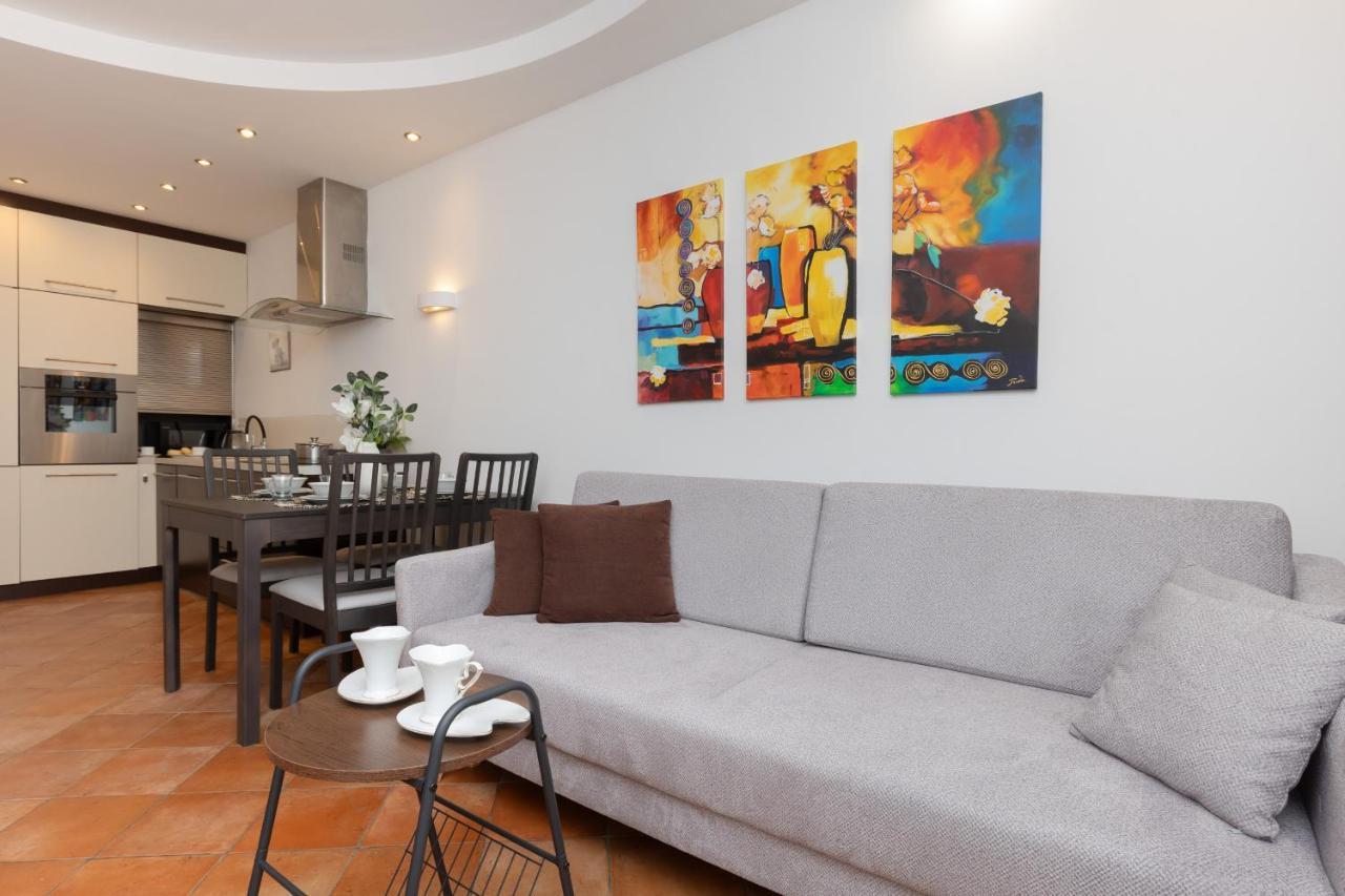 Cozy Apartment With Parking In Warsaw Ursus By Noclegi Renters Экстерьер фото