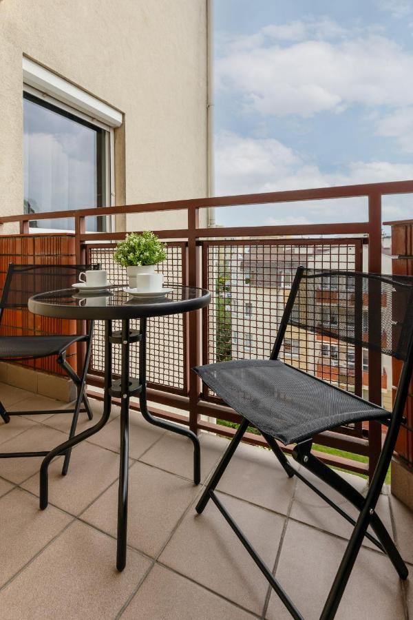 Cozy Apartment With Parking In Warsaw Ursus By Noclegi Renters Экстерьер фото